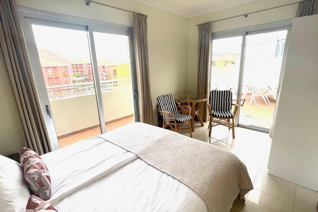 Luxurioese Duplex Ferienwohnung In Sehr Ruhiger Wohnanlage Mit Meerblick Palm-mar Eksteriør bilde